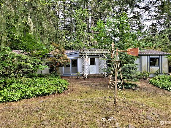 5th image of 6427 54th Avenue NW