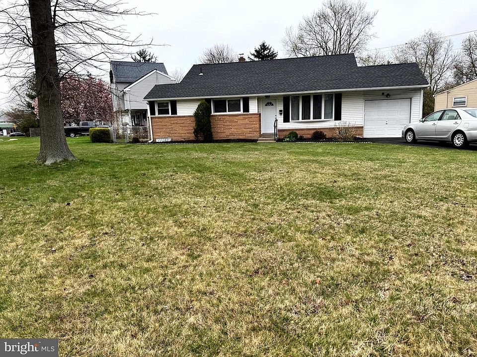 1st image of 654 Cypress Rd