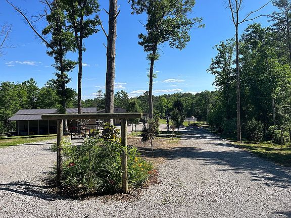 2nd image of 668 Buck Ridge Rd