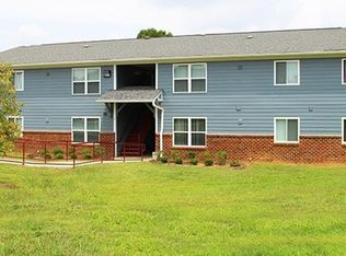 213 Laurel Wood Dr, Pulaski, VA 24301