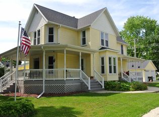419 S 8th St, Osage, IA 50461