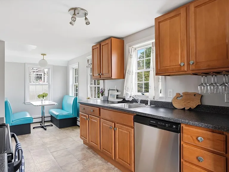 23 Morton Pl — Photo 8