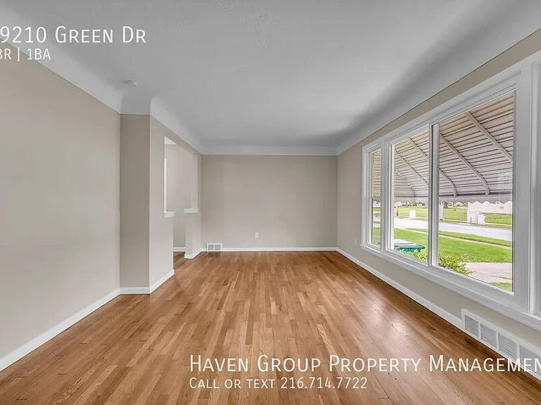 29210 Green Dr — Photo 6