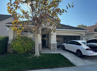 2200 Galen Dr, Elk Grove, CA 95758
