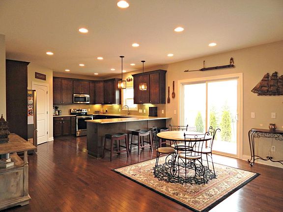 5th image of 10200 Tuscany Dr