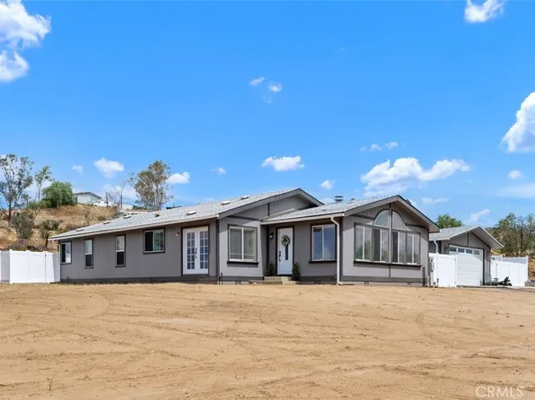41981 Avenida Abril, Hemet, CA 92544