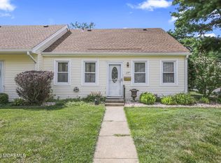 29 Plaza De Las Flores UNIT F, Freehold, NJ 07728