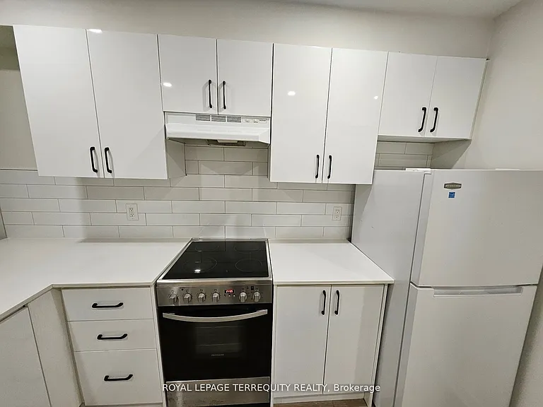 450 Arlington Ave #7 — Photo 14