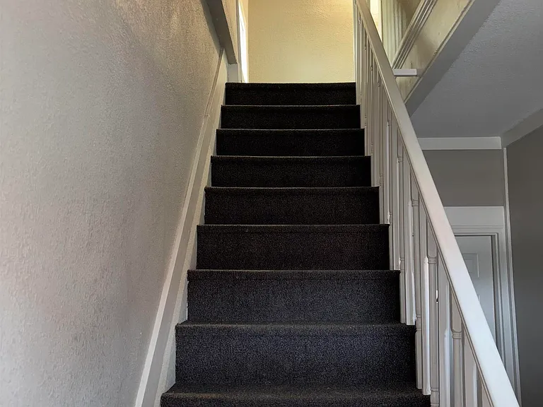 708 E Jefferson Blvd #B — Photo 3