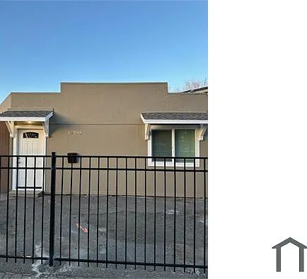 15792 E 14th St — Photo 2