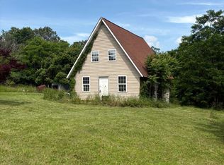 5054 Pious Ridge Rd, Berkeley Springs, WV 25411