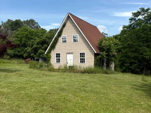5054 Pious Ridge Rd, Berkeley Springs, WV 25411