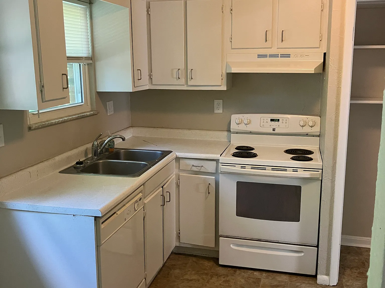 3 bed, $1,250 — Photo 4