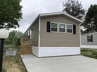 406 Sunburst Cir, Oakland, MI