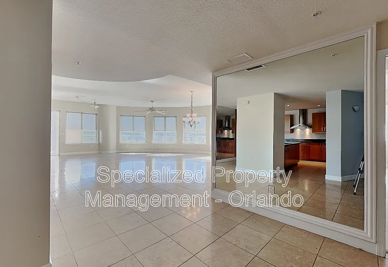 3 bed, 2.5 bath, 2575 sqft, $4,499 — Photo 3