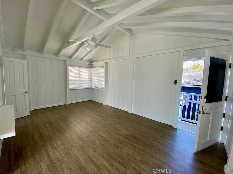 1451 1/2 Glenneyre St — Photo 5