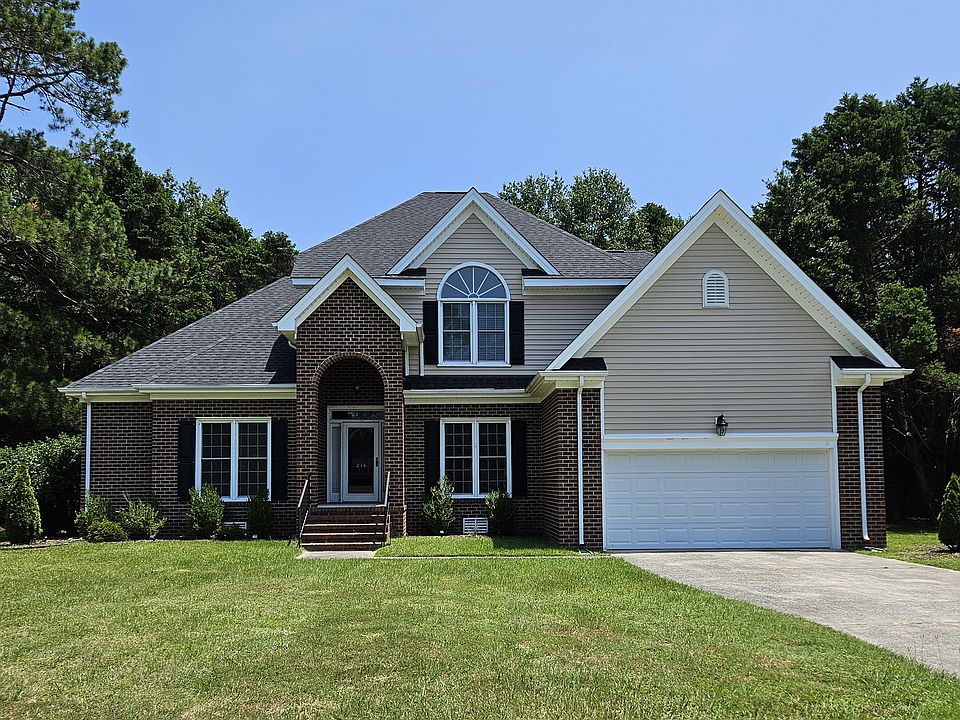 1st image of 214 N Marion Dr