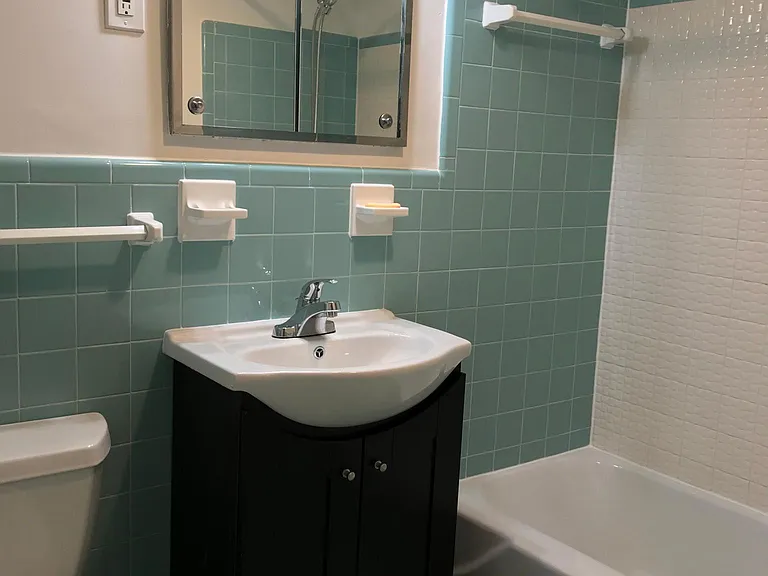 10401 Grosvenor Pl #1427 — Photo 21