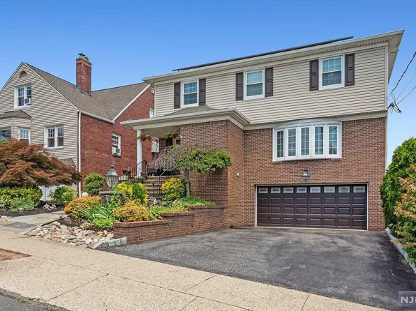 149 Lincoln Ave, Hasbrouck Heights, NJ 07604
