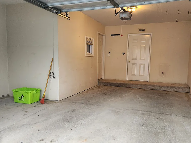 Attached Garage 2