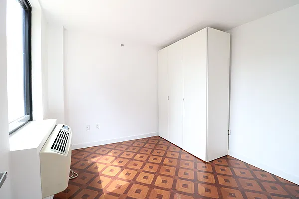 Rented by Corcoran | media 14