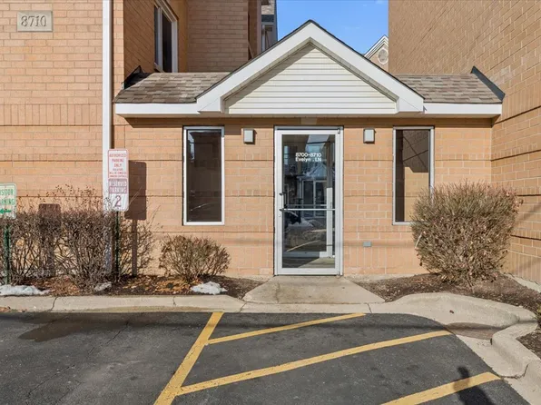 8710 W Evelyn Ln APT 106, Chicago, IL 60656