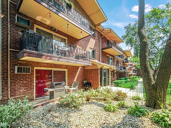 3rd image of 5349 Waterbury Way APT 105A