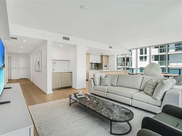 9221 E Bay Harbor Dr #511/512 — Photo 12