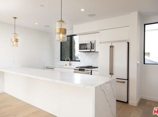 7275 W Hazel Ct, Los Angeles, CA 90046