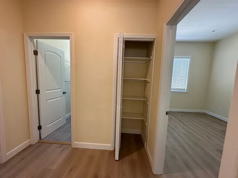 230 Velarde St — Photo 9
