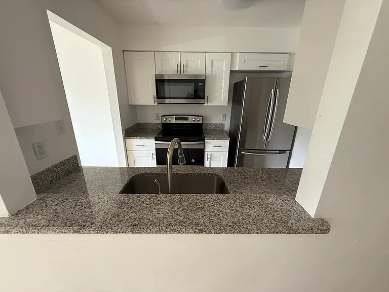 3916 Buchanan Dr — Photo 3