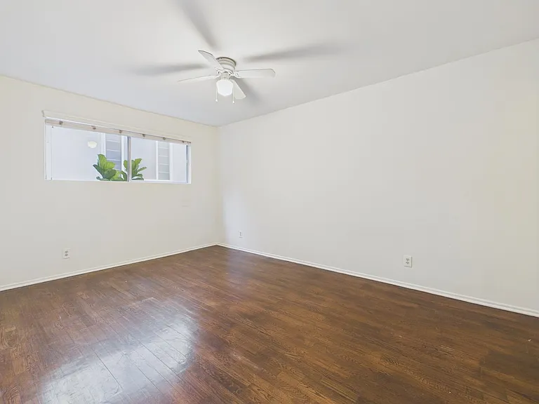Gale Apartments — Photo 27