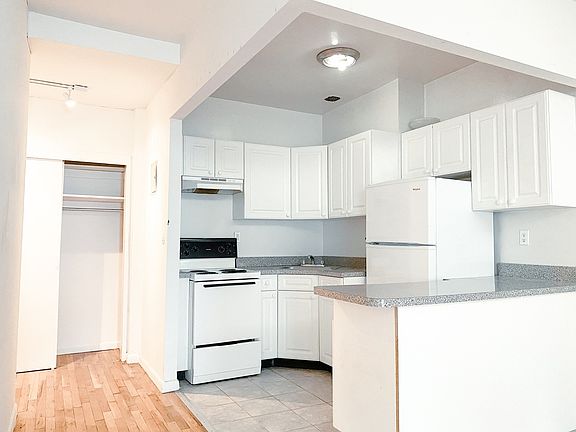 5th image of 440 E 88th St Ph C