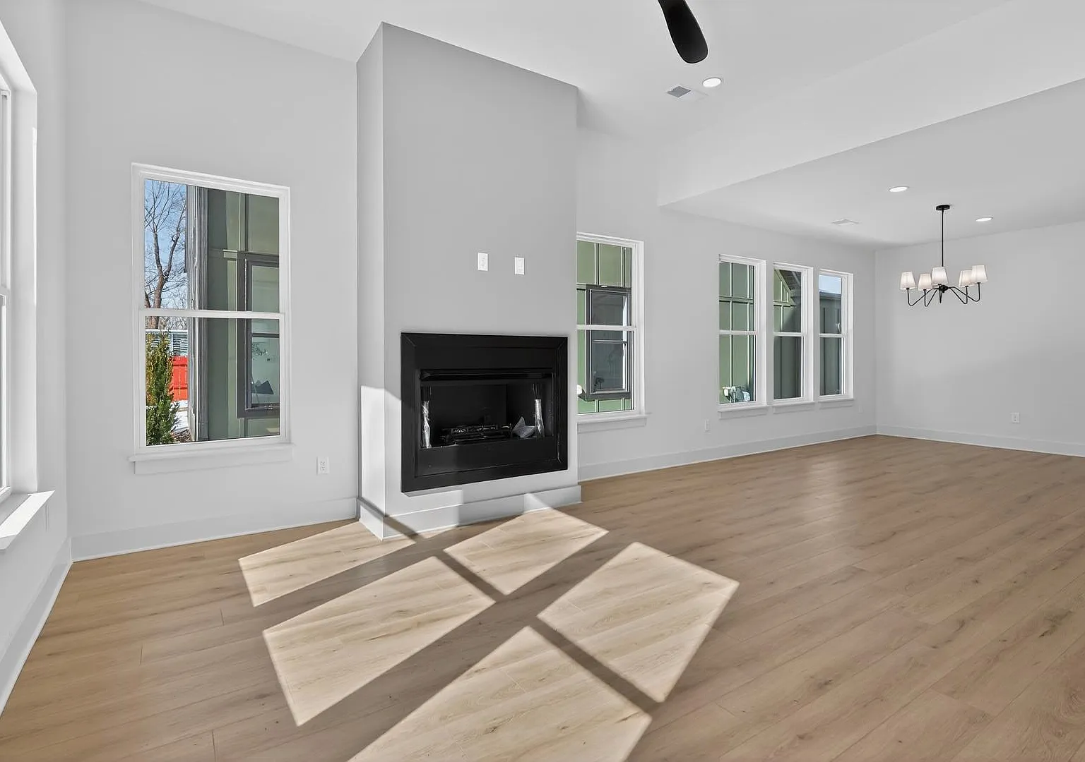 346 Potomac Ave — Photo 4