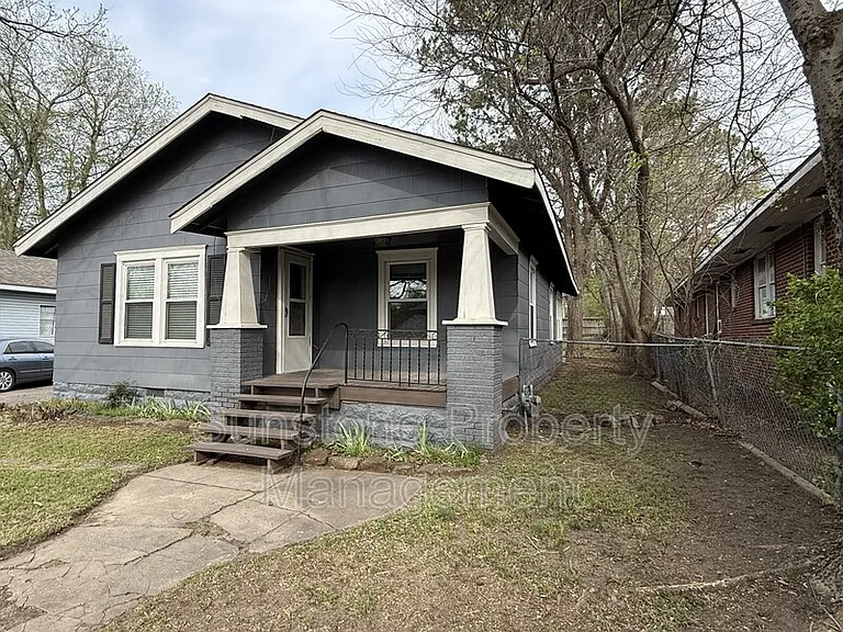 223 S Evanston Ave — Photo 2
