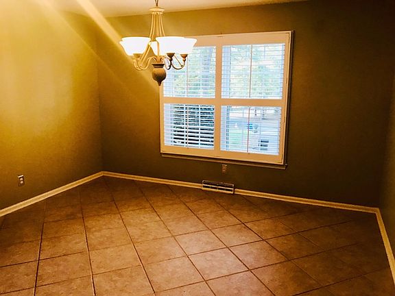 5th image of 816 Willowhaven Ct