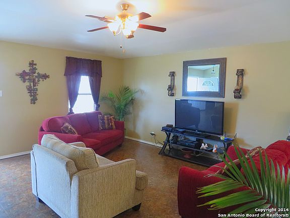 3rd image of 6020 Fishers Bend Dr