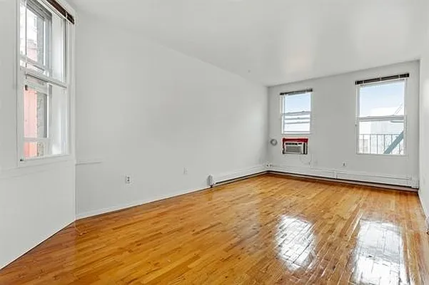 Rented by Bryan L Rozencwaig, LREB | media 17