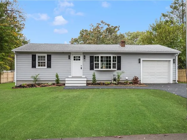 19 Elton Ave, Warwick, RI 02889