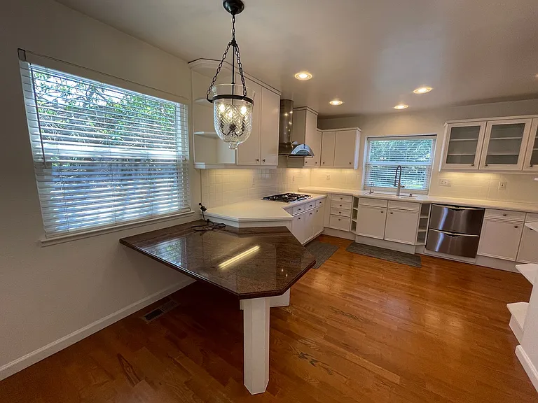 10434 Alicia Ct — Photo 6