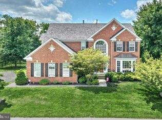 2640 Rosebay Dr, York, PA 17408