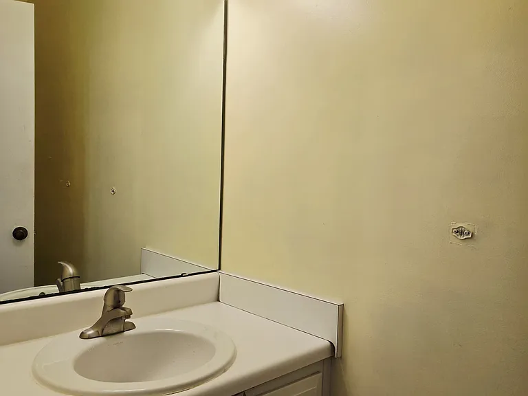 7318 Maple Ct — Photo 10