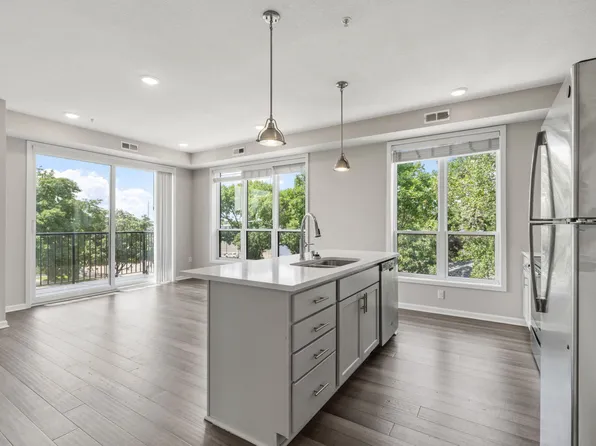 Serene Apartments, 829 Marshall St NE #402, Minneapolis, MN 55413