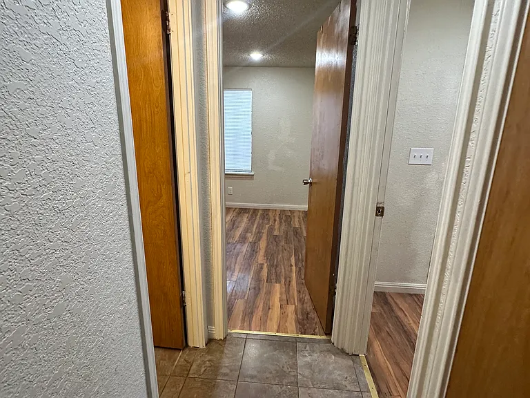 2705 Cypress Ln — Photo 13
