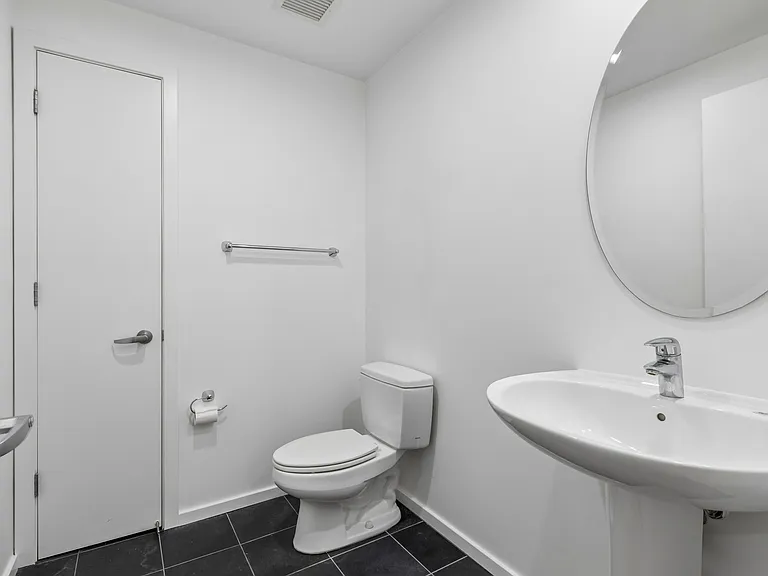 240 E Illinois St #1409 — Photo 18