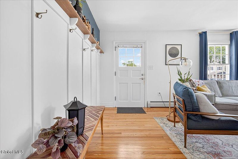 4th image of 519 Elliott Street