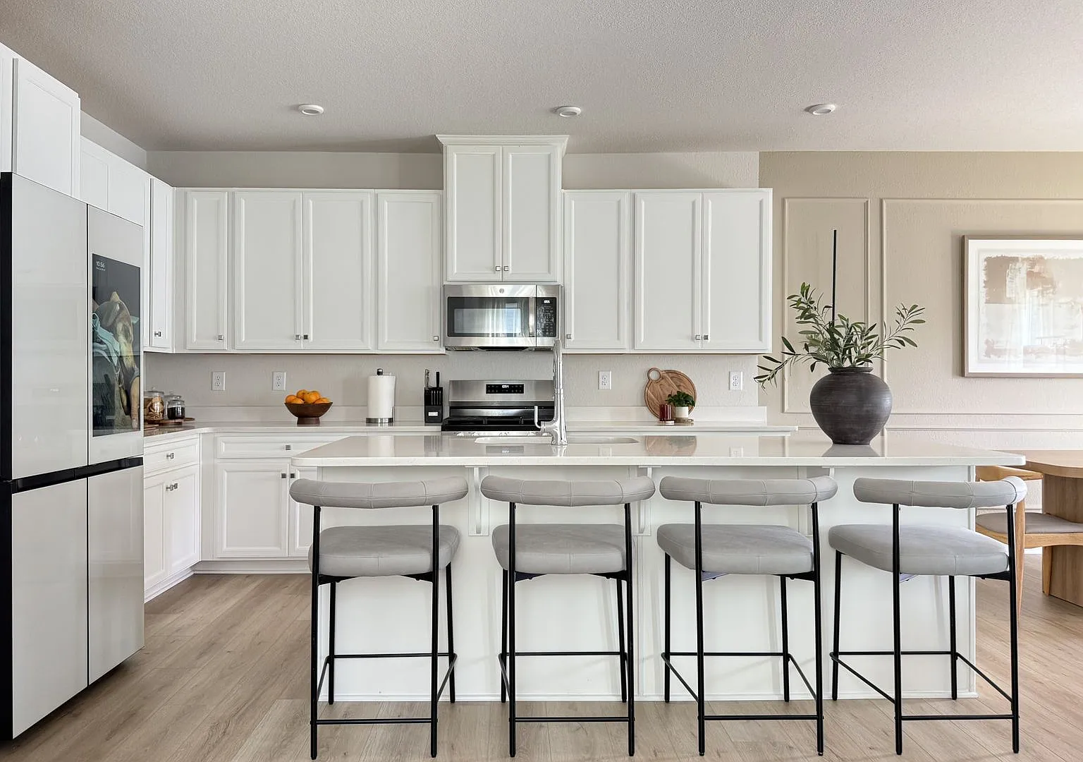 3 Bed, 2.5 Bath Townhome in Sought-After Tooley Harbor — Photo 4