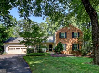 1038 Carnation Dr, Rockville, MD 20850