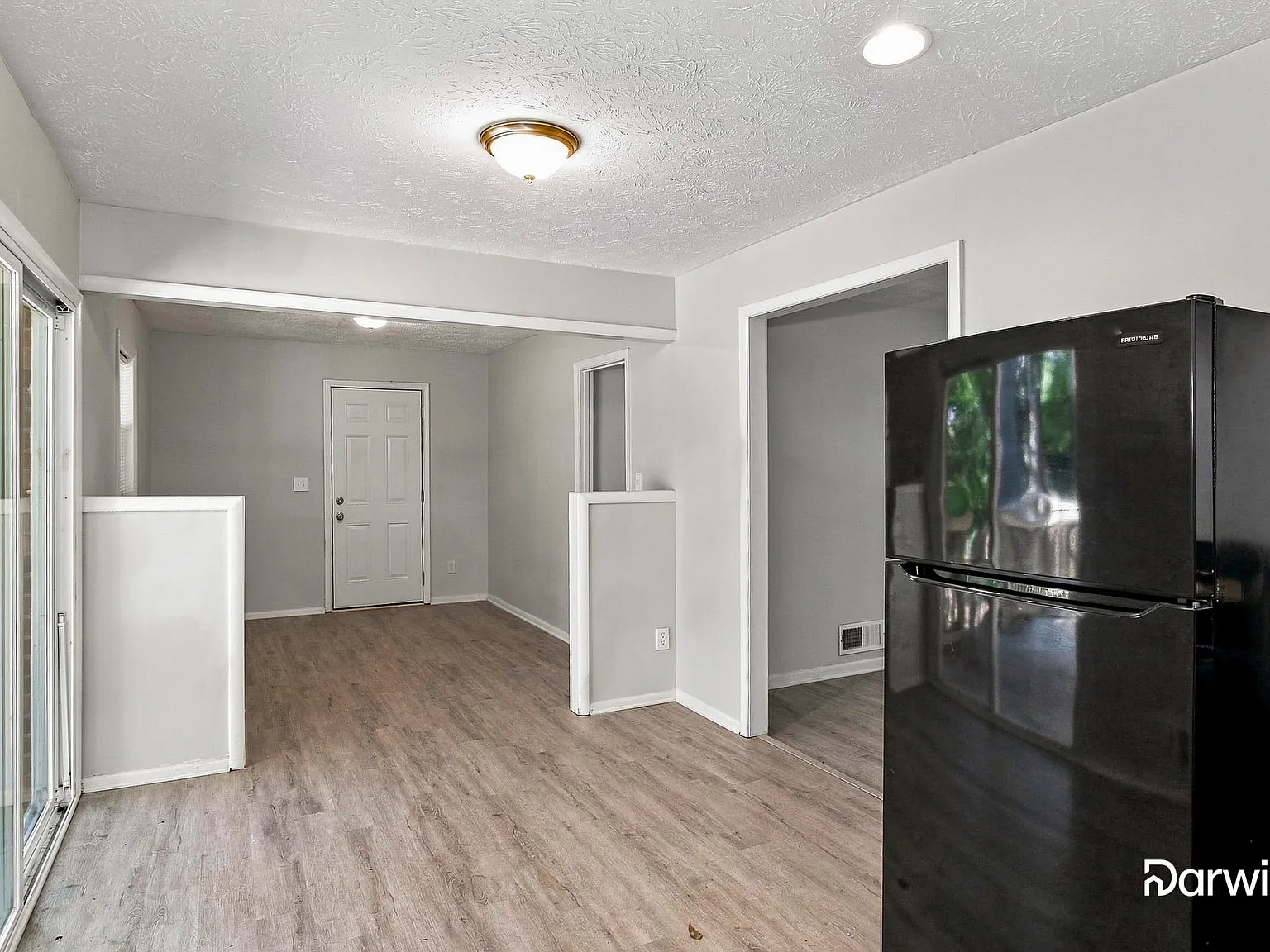 4 bed, 1.5 bath, 1400 sqft, $1,645 — Photo 4