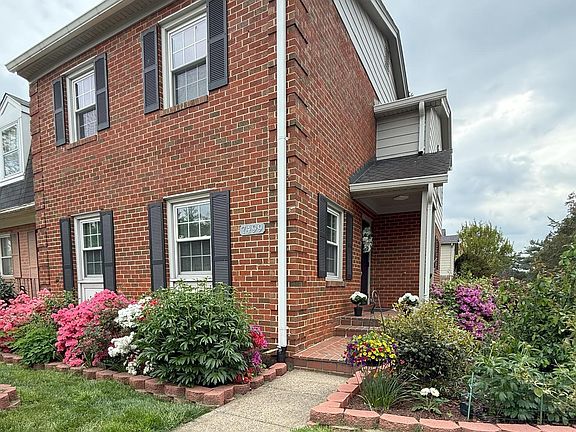 2nd image of 7499 Covent Wood Ct